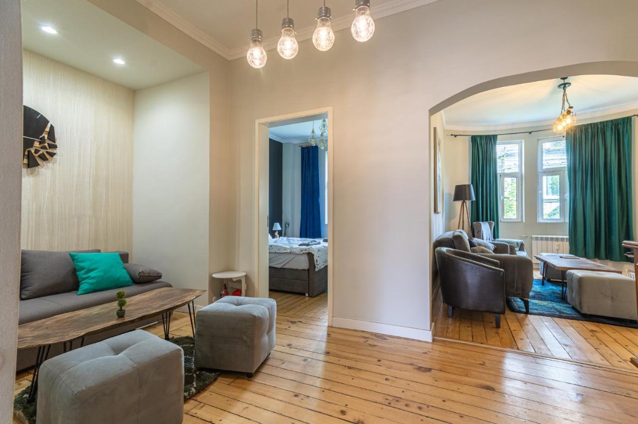 5 Seconds Away From The Main Street, Free Secured Parking Apartment Sofia Luaran gambar
