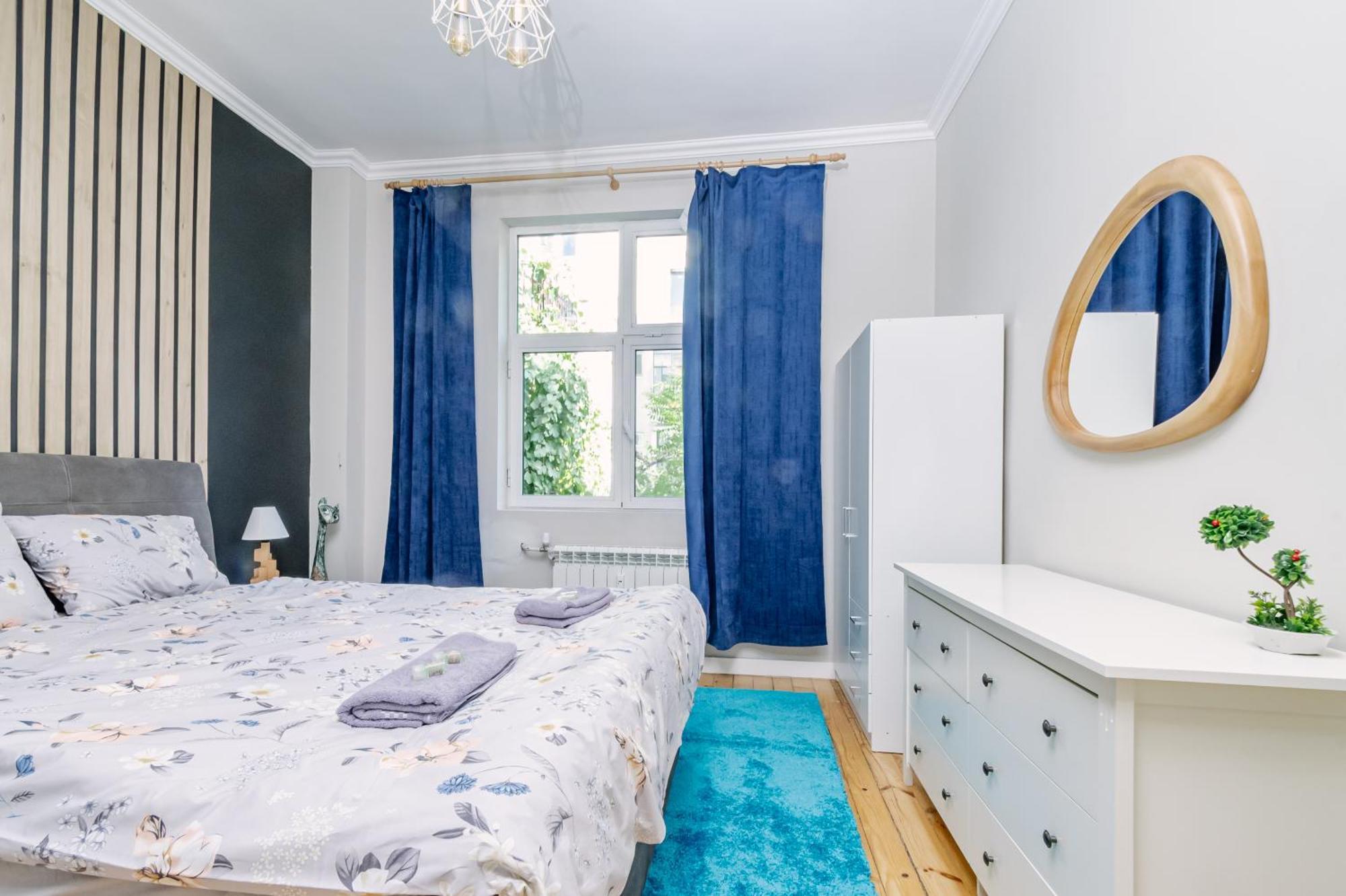 5 Seconds Away From The Main Street, Free Secured Parking Apartment Sofia Luaran gambar