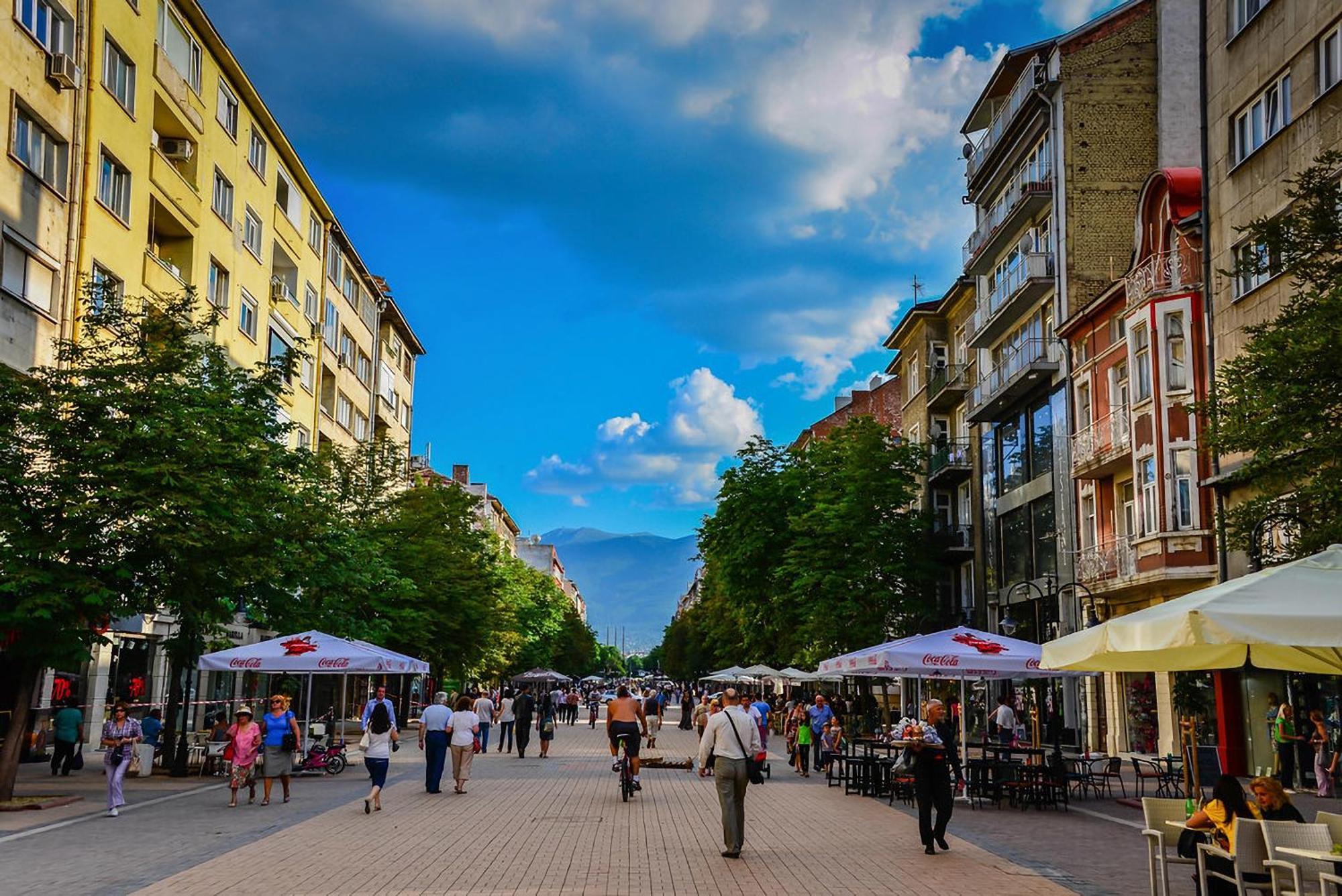5 Seconds Away From The Main Street, Free Secured Parking Apartment Sofia Luaran gambar